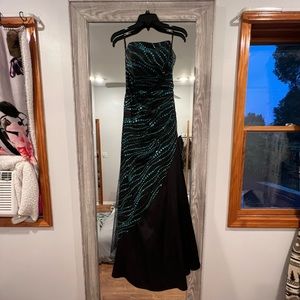 Prom Dress / Black / Aqua / Glitter